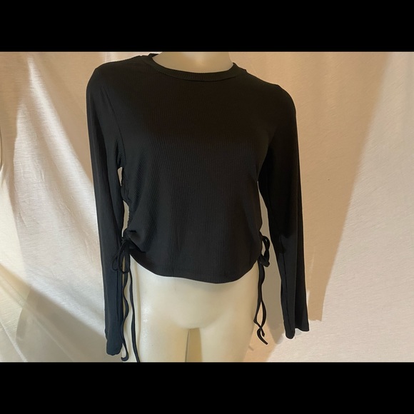 Forever 21 Ribbed Drawstring Crop Top - Picture 2 of 7